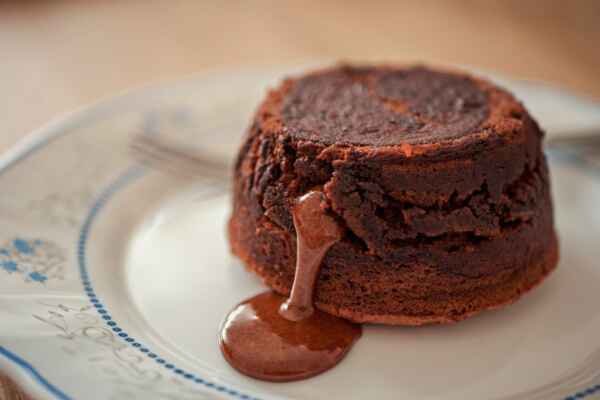 Шоколадний фондан: ресторанний десерт за 12 хвилин вдома!