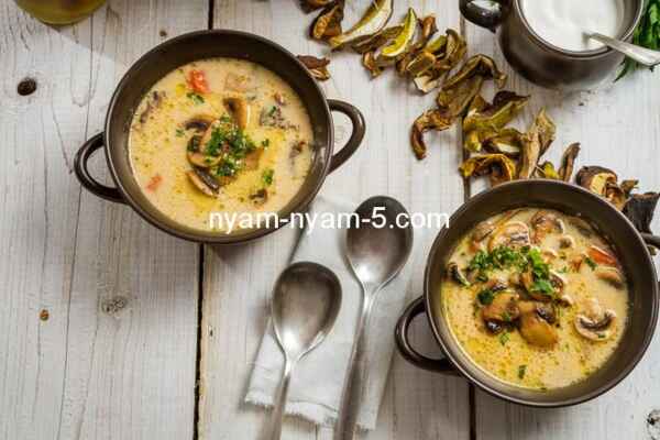 Розсольник з грибами - ситний і ароматний суп