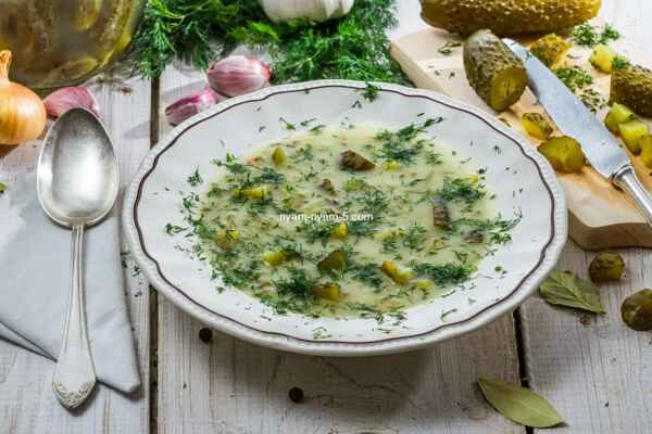 Zupa ogórkowa  - польськаий варіант розсольника
