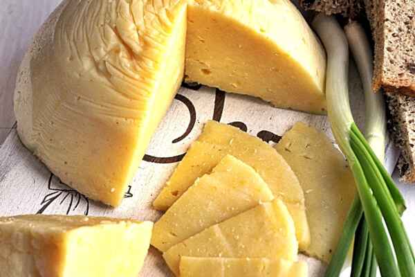 Твердий сир: простий домашній рецепт