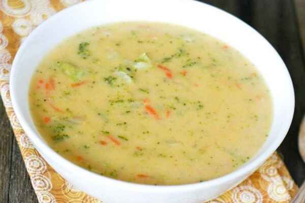 Рецепт-новинка: сирний суп з рисом