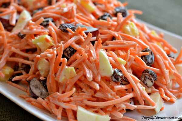 Вітамінний моркв'яний салат з горіхами