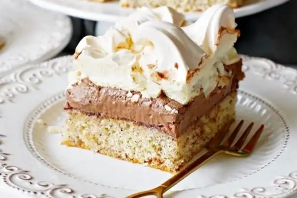 Торт «Горішок у шоколаді» з безе