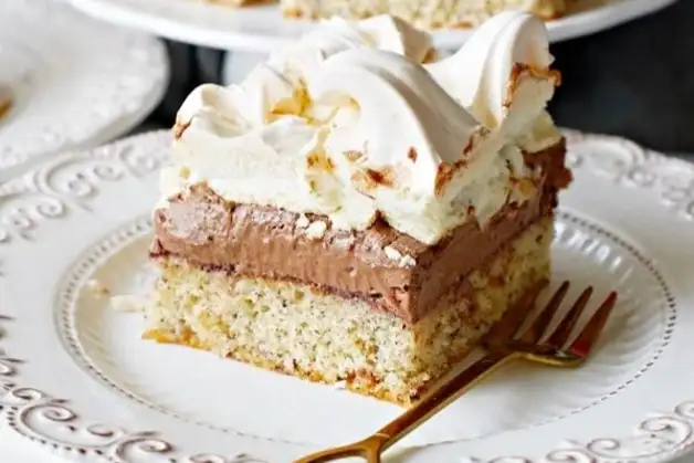 Торт «Горішок у шоколаді» з безе