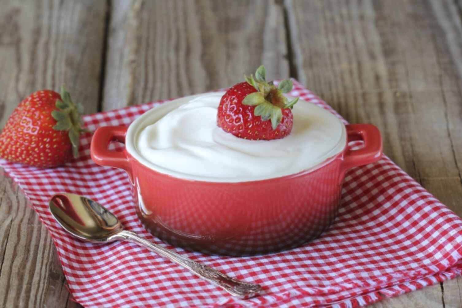 Домашній йогурт без йогуртниці. 5 вдалих рецептів