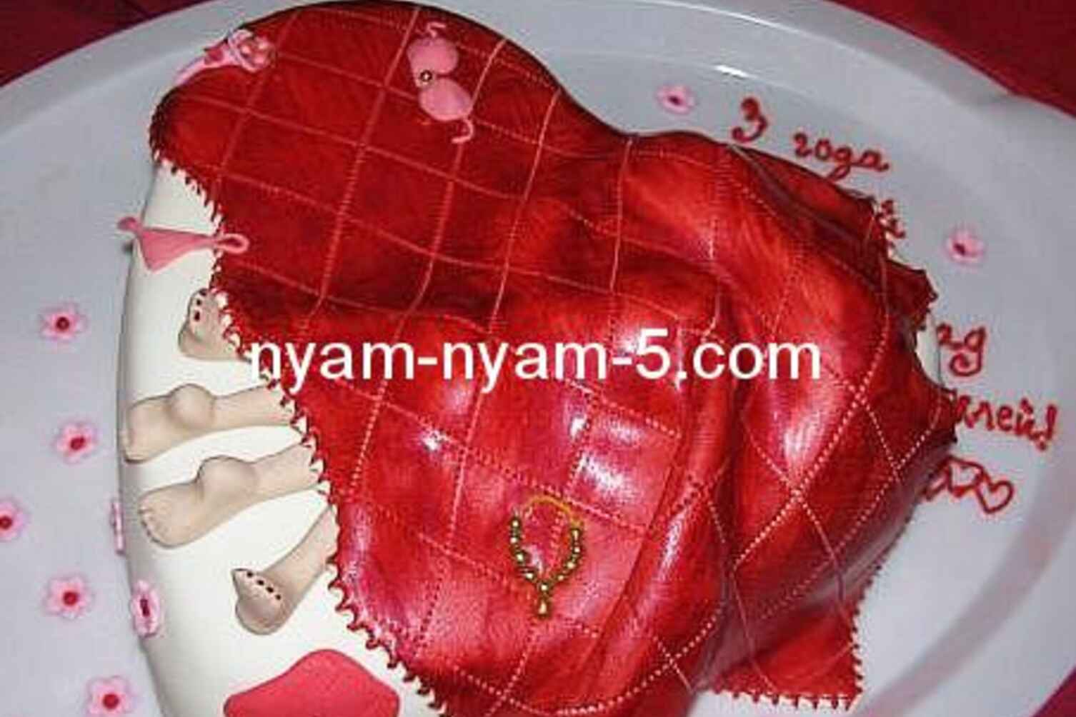 Ідеї оформлення еротичних тортів до Дня Святого Валентина