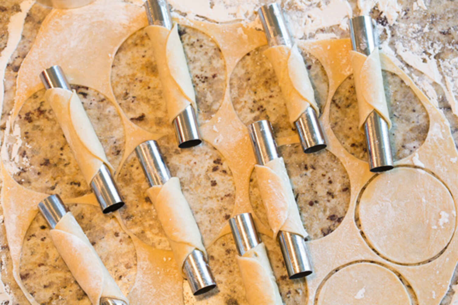 Каннолі - традиційні італійські трубочки з сиром!
